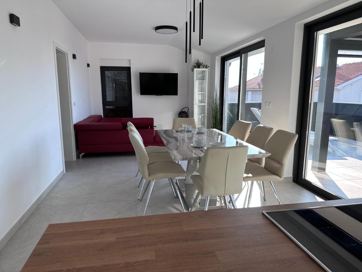Luxury Apartments Marty Malinska Exterior foto